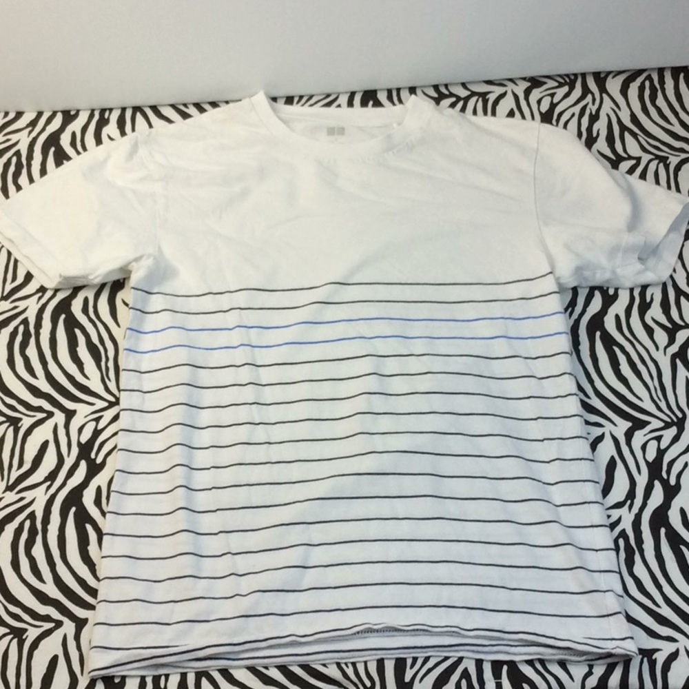 Uniqlo horizontal striped tee Small